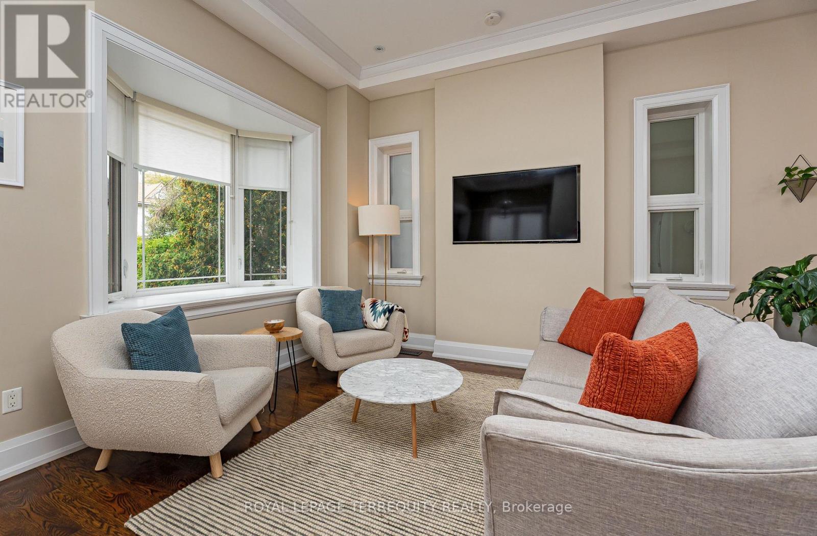 151 Brookside Avenue, Toronto, Ontario  M6S 4G8 - Photo 6 - W13849856