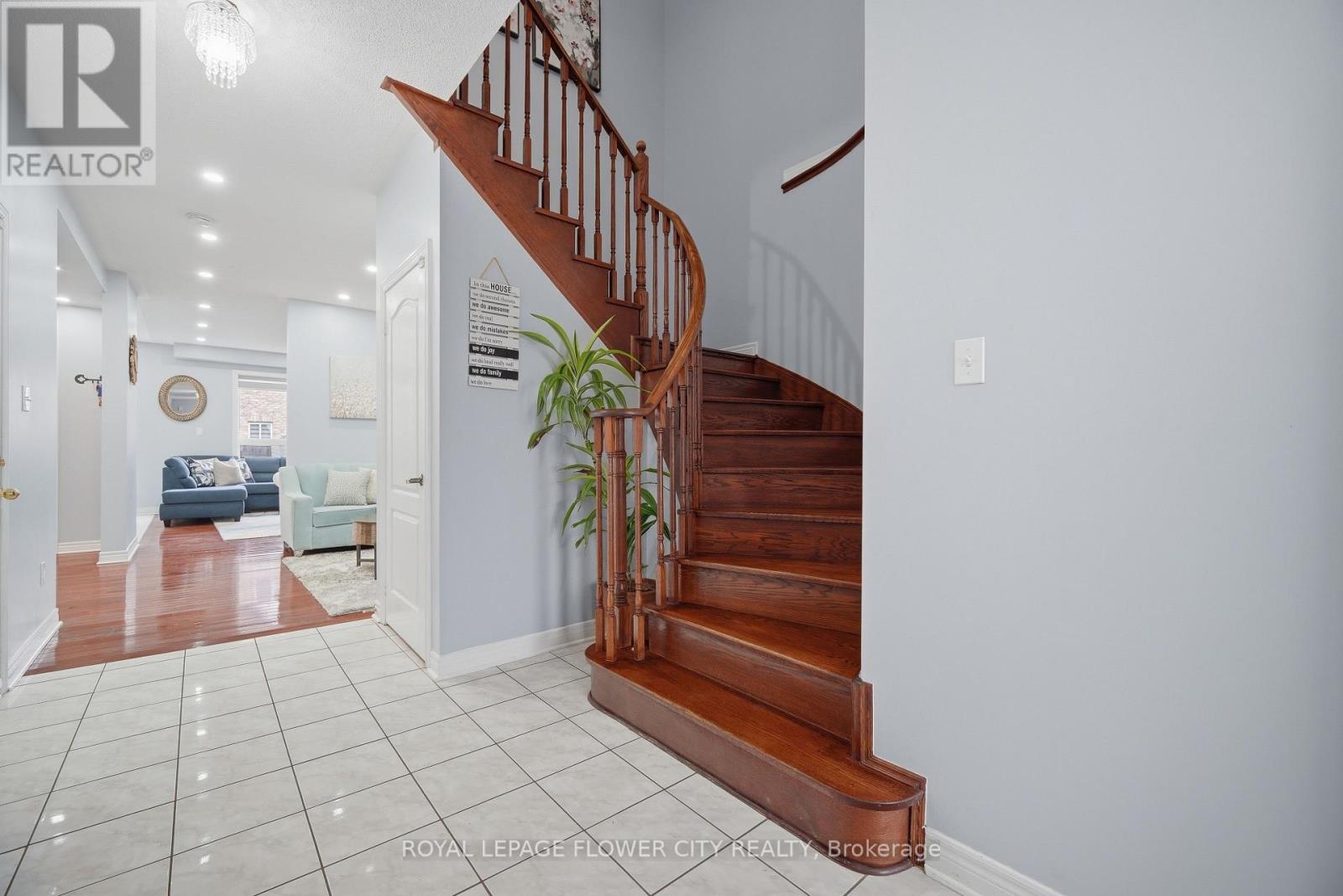 39 Hadfield Circle, Brampton, Ontario  L6R 0N6 - Photo 18 - W13849880