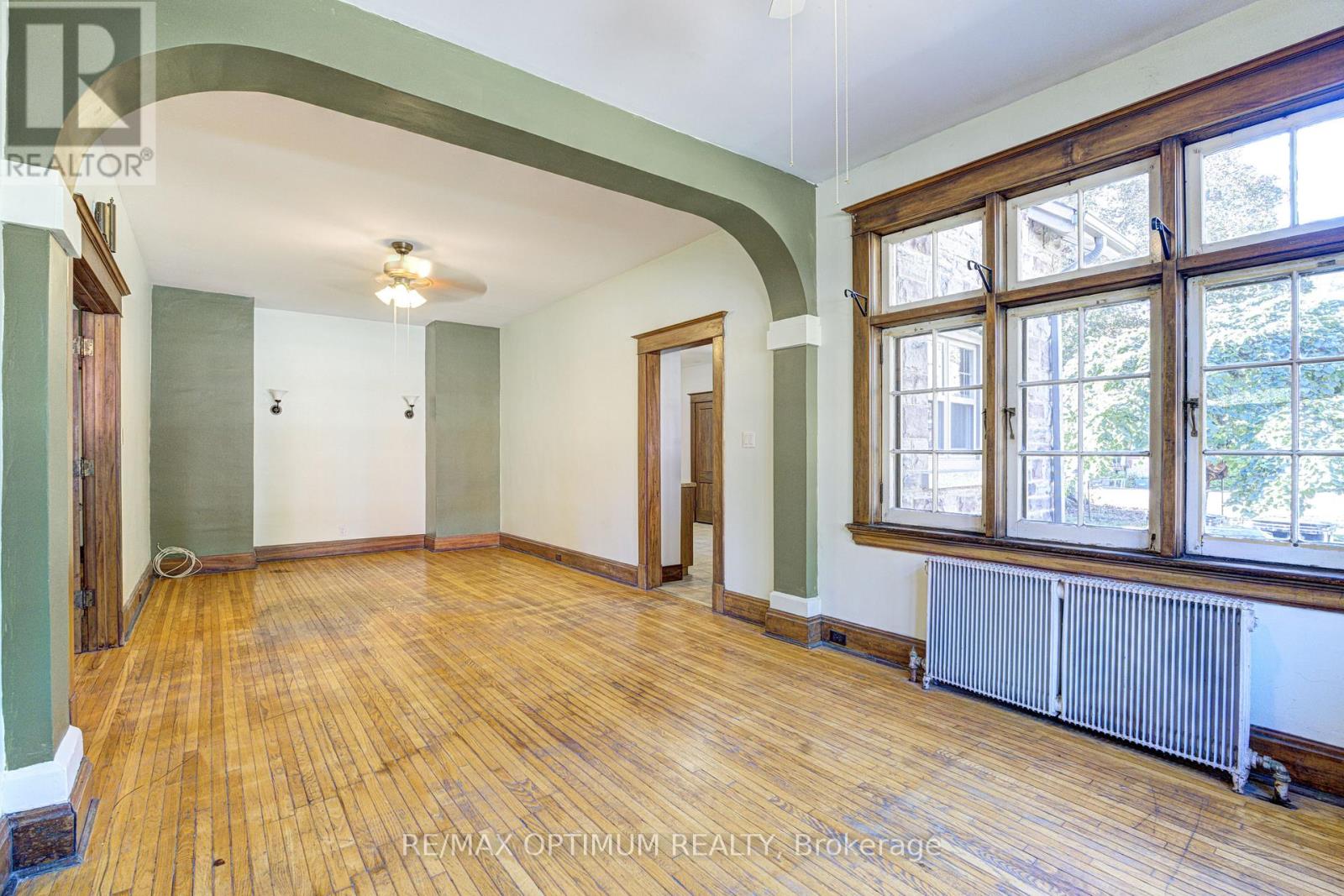 916 Queenston Road, Cambridge, Ontario  N3H 3K8 - Photo 9 - X13849506