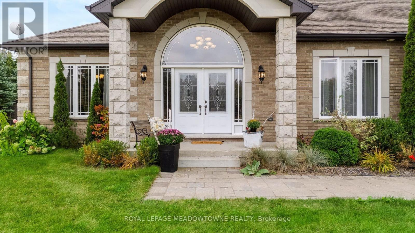 50 Stewart Drive, Erin, Ontario  N1H 6H7 - Photo 5 - X13849804