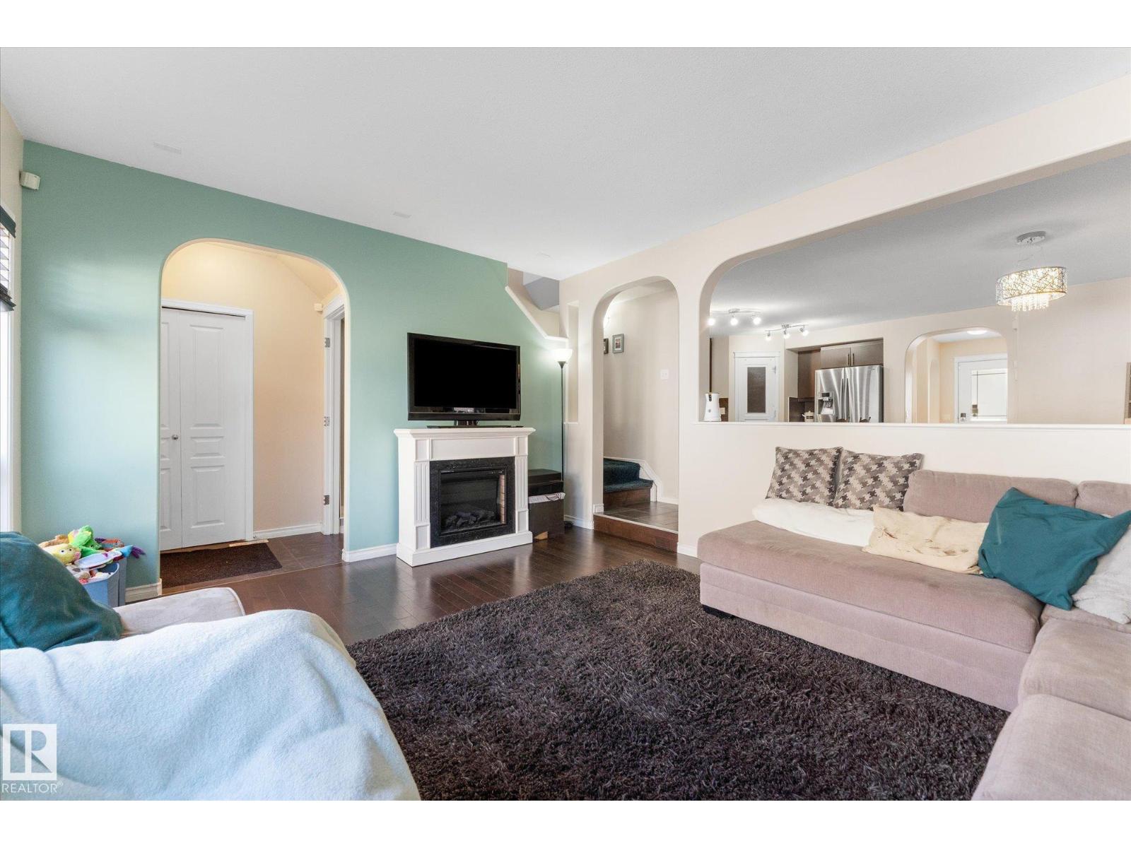 21304 59 AV NW NW