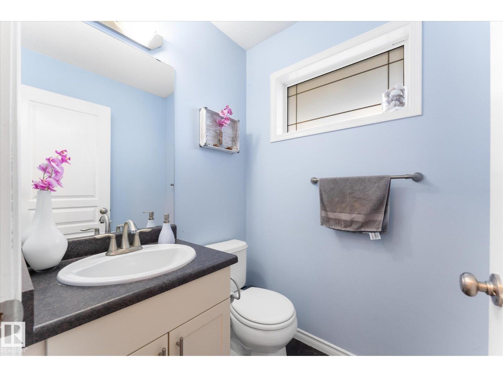 21304 59 AV NW NW