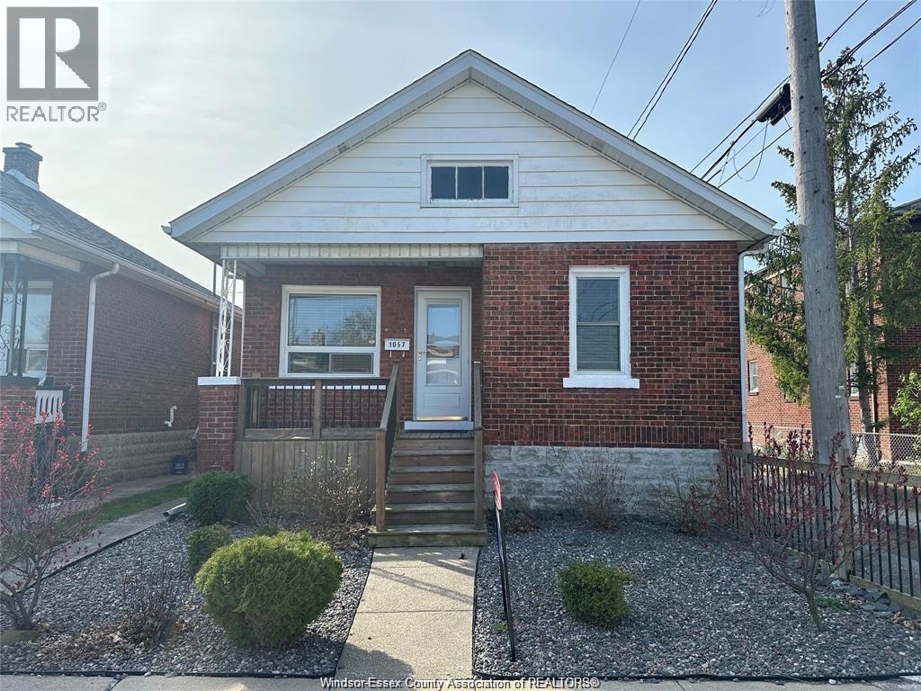 1107 PELISSIER STREET, Windsor, Ontario