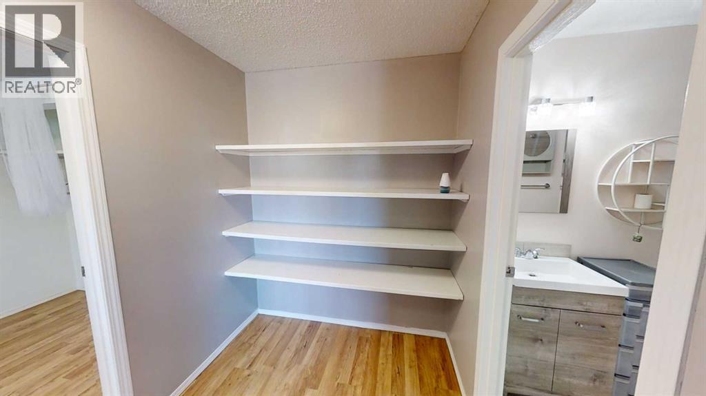 3110, 7201 Poplar Drive