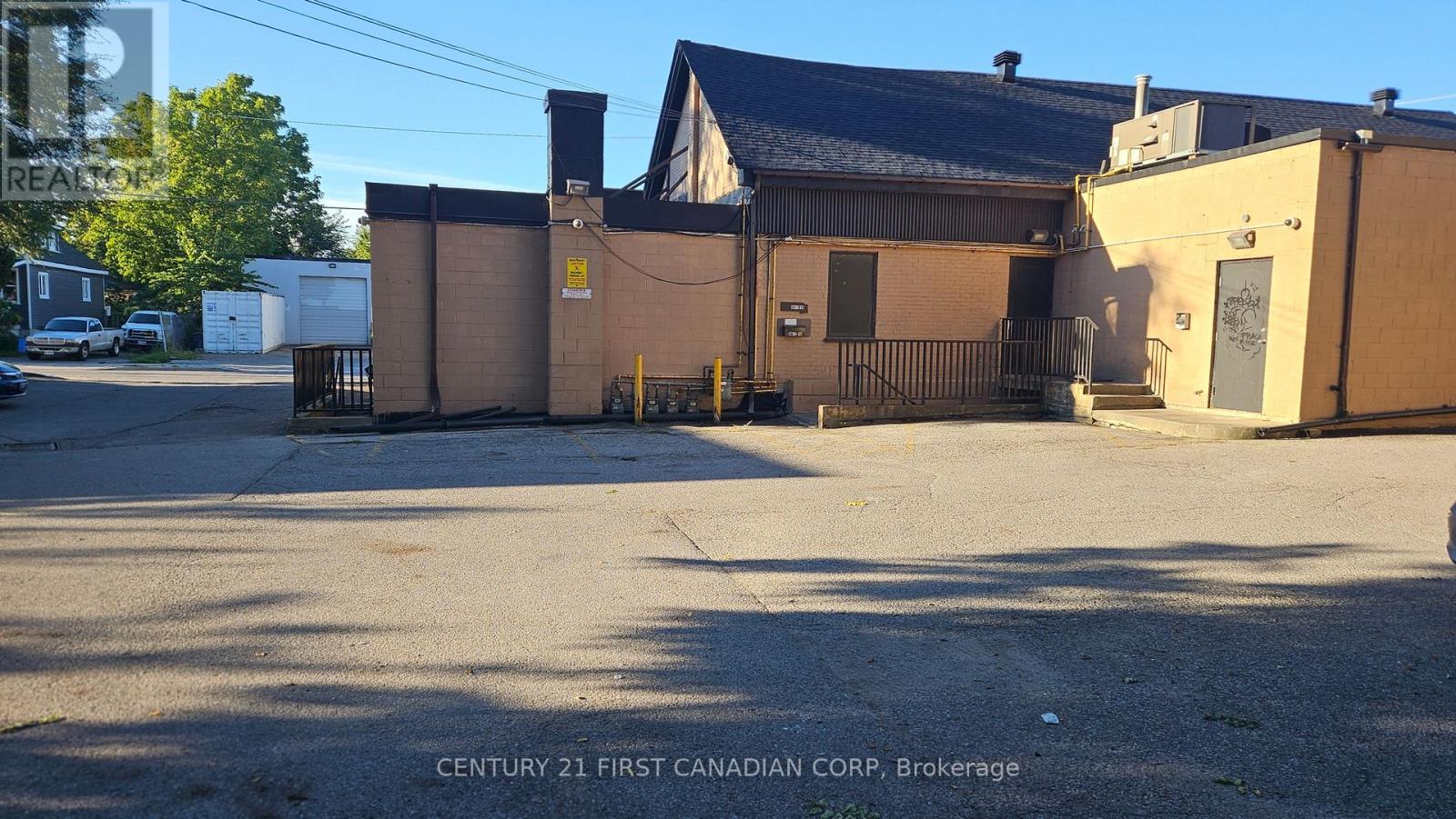 Lower - 89 Wharncliffe Road N, London North, Ontario  N6H 2A7 - Photo 2 - X13849360