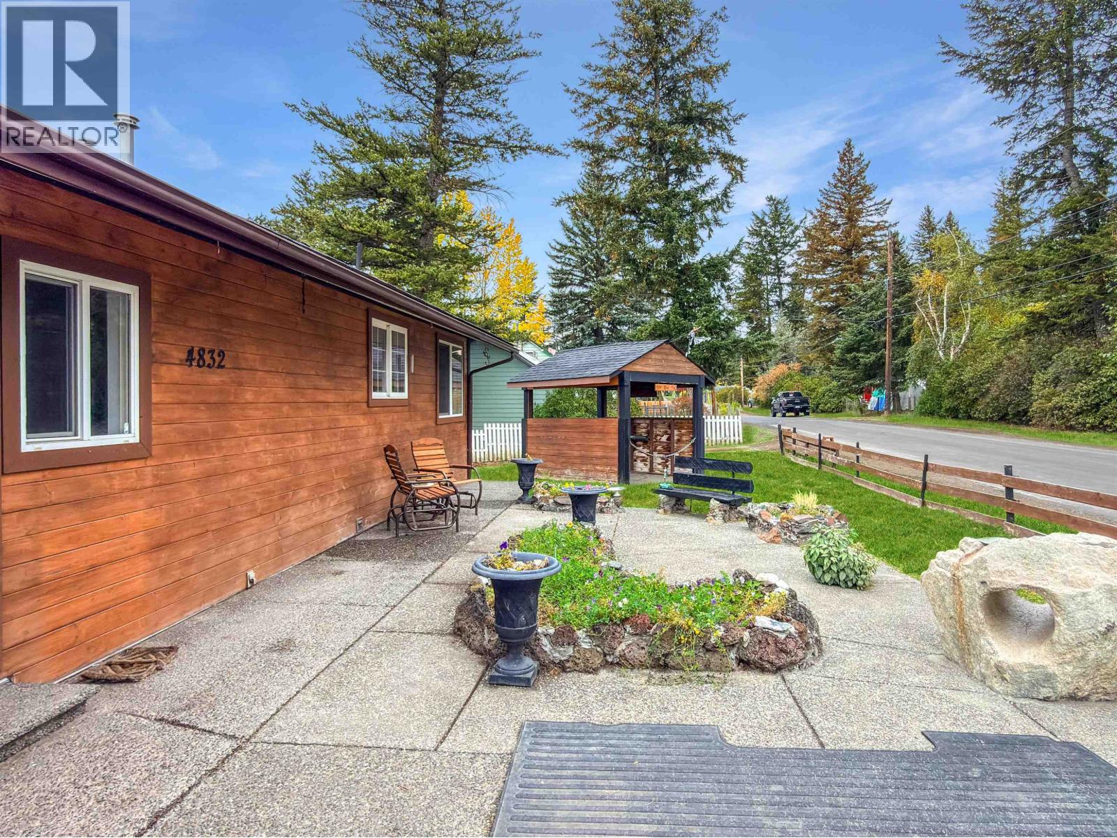 4832 Clarke Avenue, Lac La Hache, British Columbia  V0K 1T0 - Photo 6 - R3170832