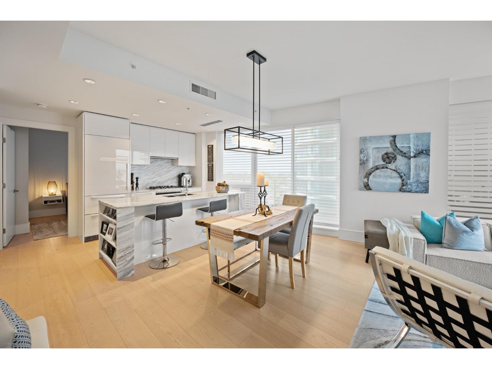 1504 1500 MARTIN STREET