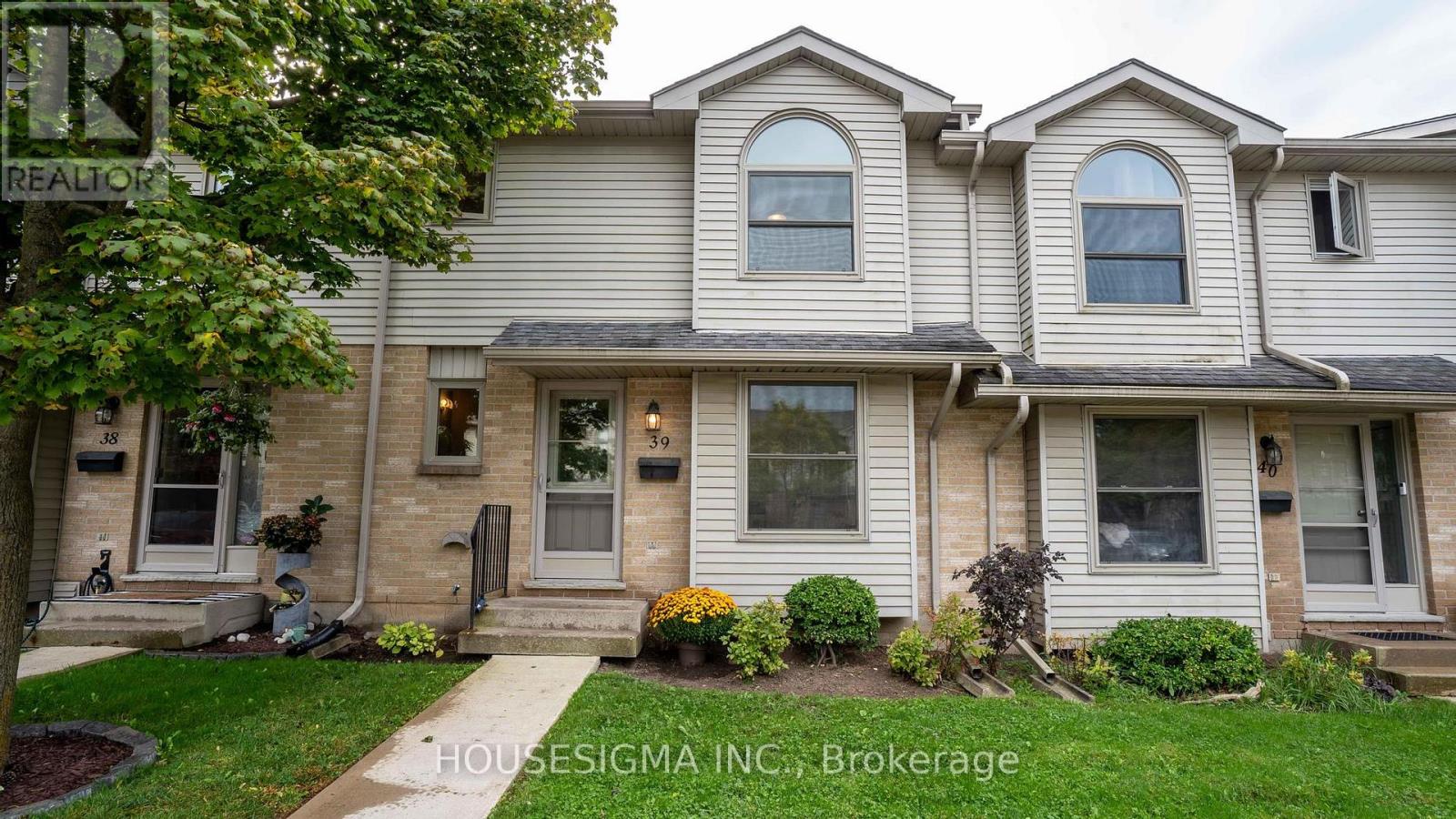 39 - 141 CONDOR COURT, London East, Ontario