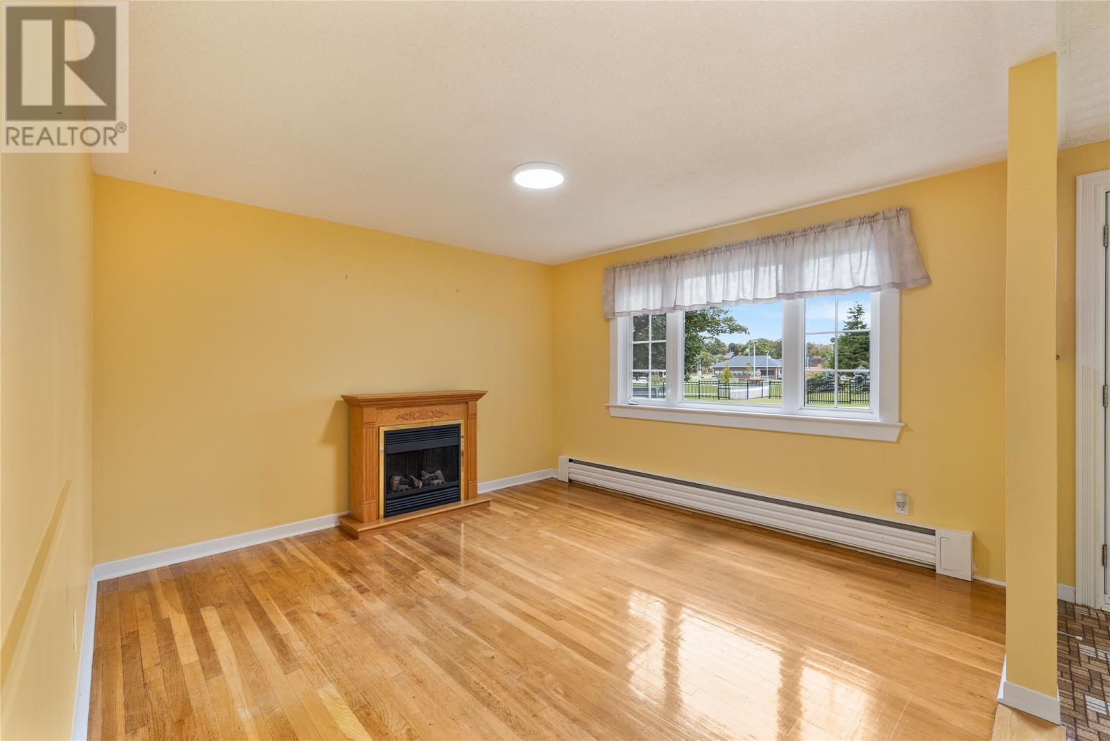 28 Ruth Avenue photo 5
