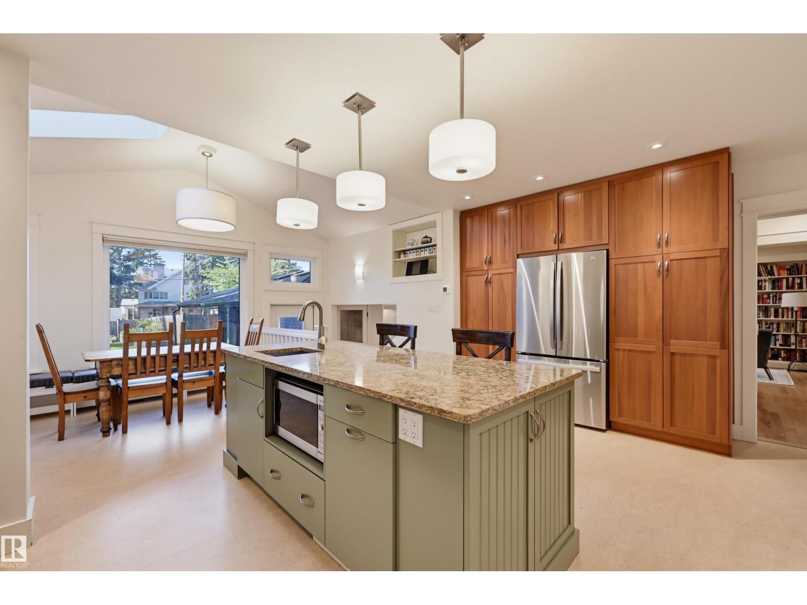 9130 118 ST NW