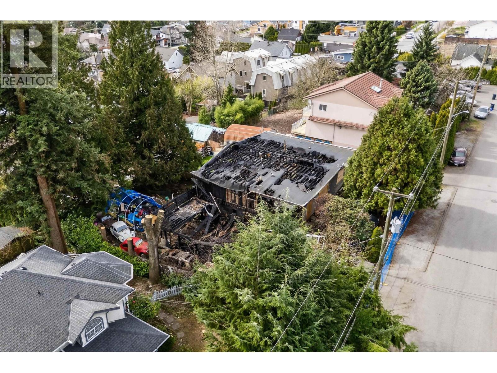 1114 HACHEY AVENUE, Coquitlam, British Columbia