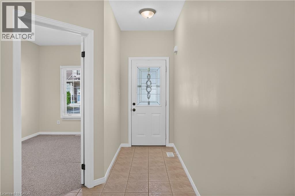 566 Southridge Drive Unit# 65, Hamilton, Ontario  L9C 7W5 - Photo 5 - 40865114
