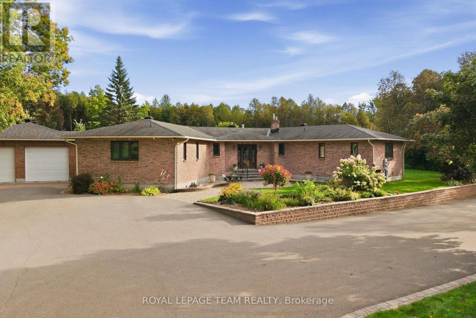 6100 GOUGH ROAD, Ottawa, Ontario