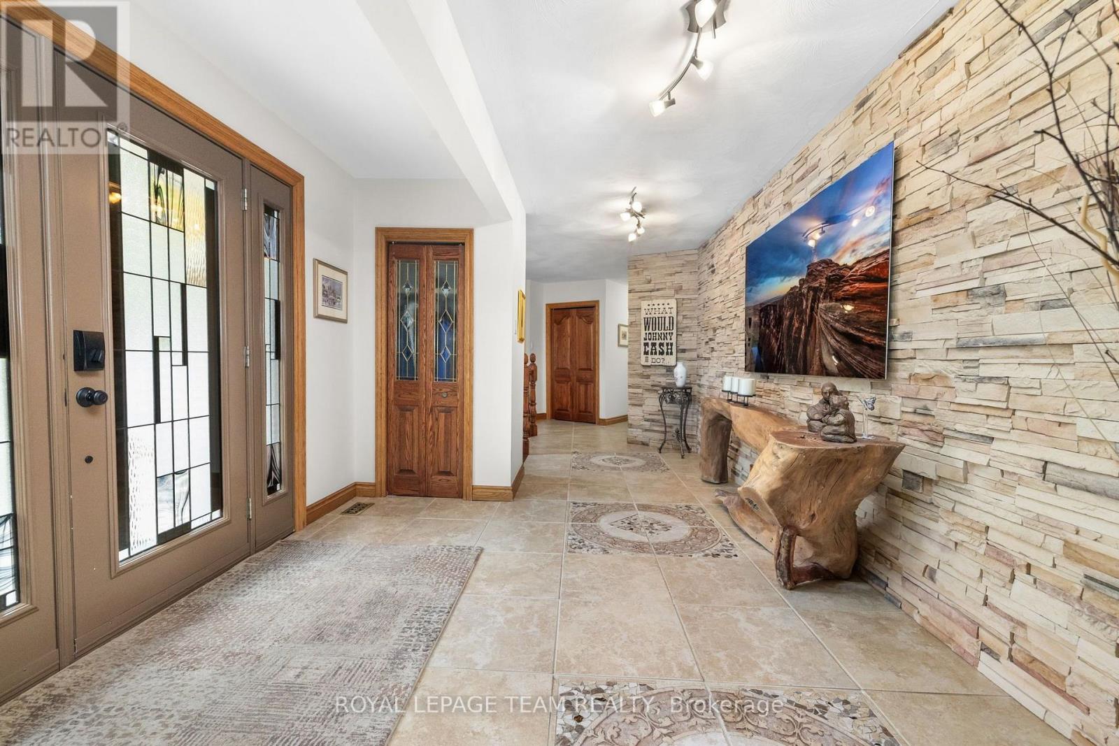 6100 Gough Road, Ottawa, Ontario  K4M 1B2 - Photo 3 - X13849942