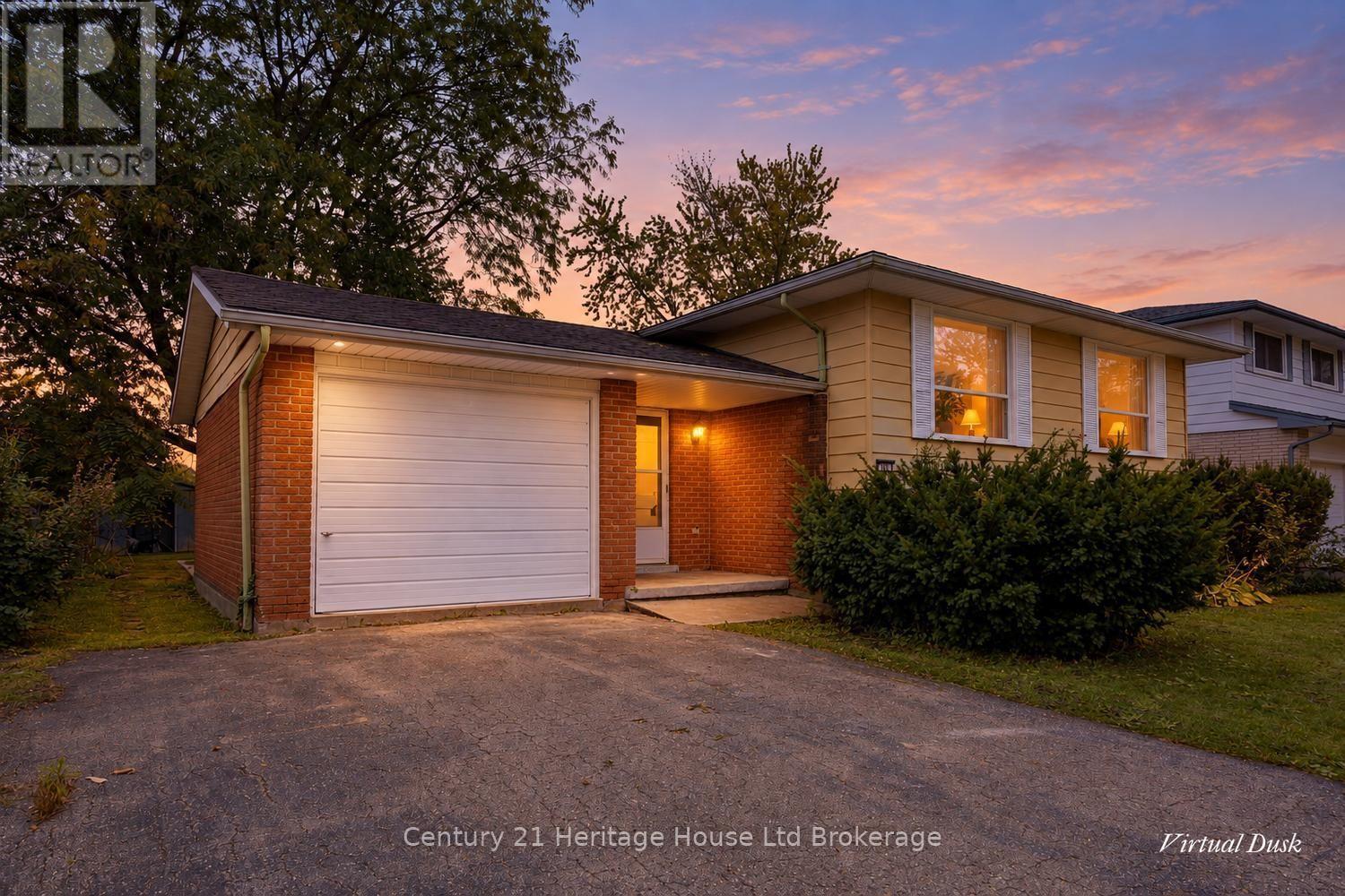 111 Briarhill Drive, Stratford, Ontario N5A 6N6 - Photo 1 - X13850060