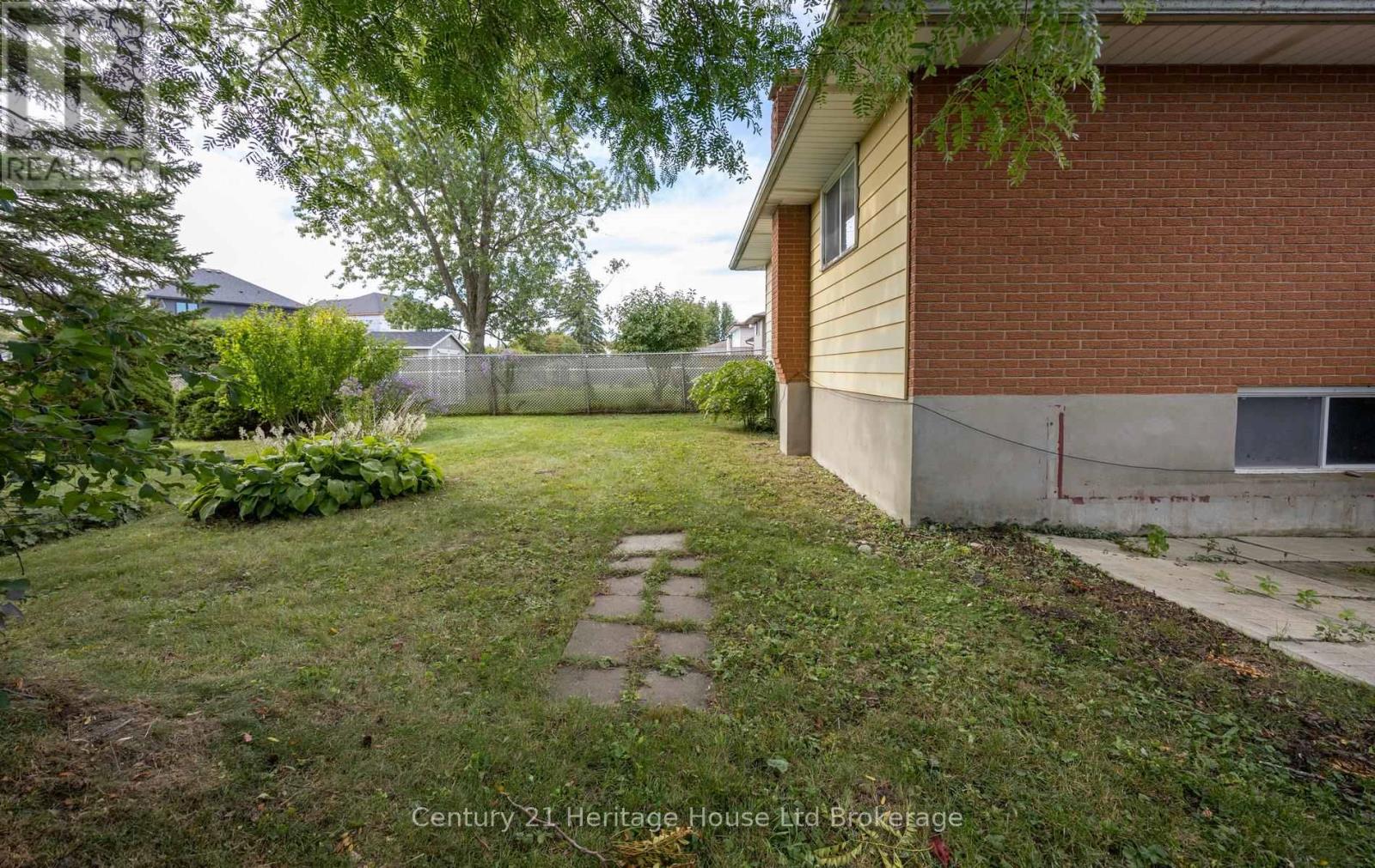 111 Briarhill Drive, Stratford, Ontario N5A 6N6 - Photo 36 - X13850060