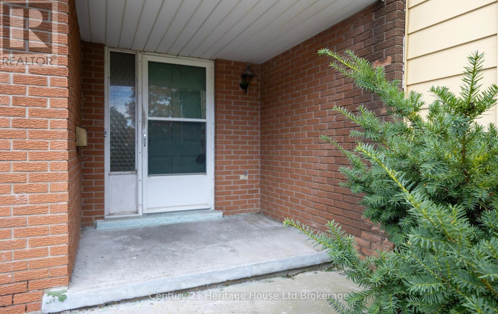 111 Briarhill Drive, Stratford, Ontario N5A 6N6 - Photo 5 - X13850060