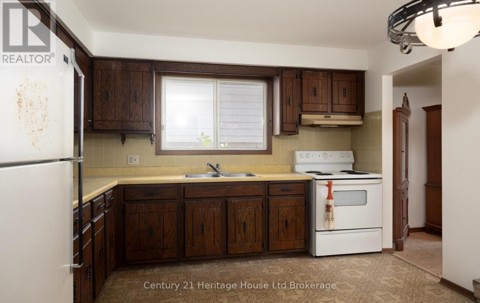 111 Briarhill Drive, Stratford, Ontario N5A 6N6 - Photo 8 - X13850060