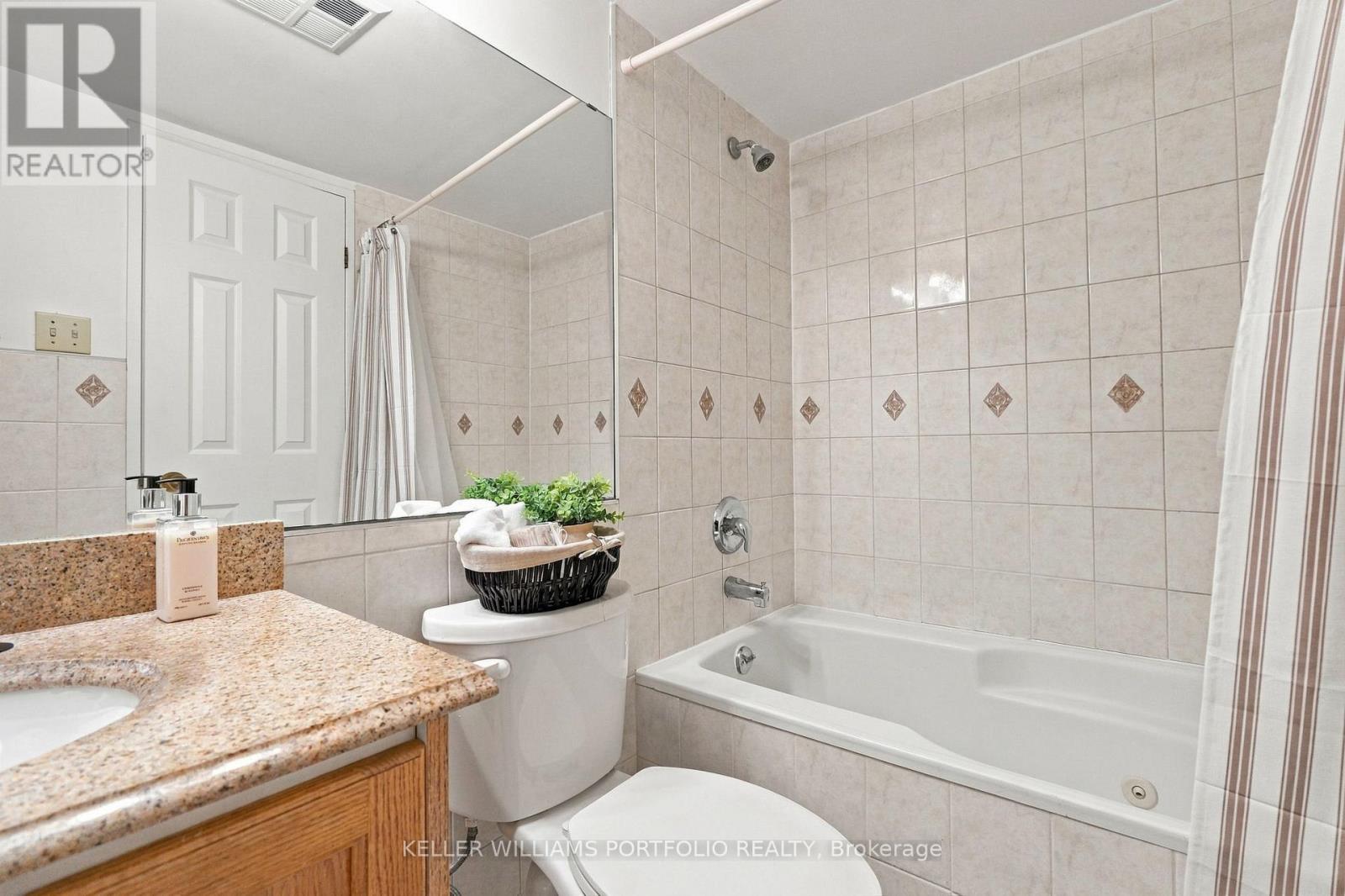 2304 - 55 Centre Avenue, Toronto, Ontario  M5G 2H5 - Photo 5 - C13849934