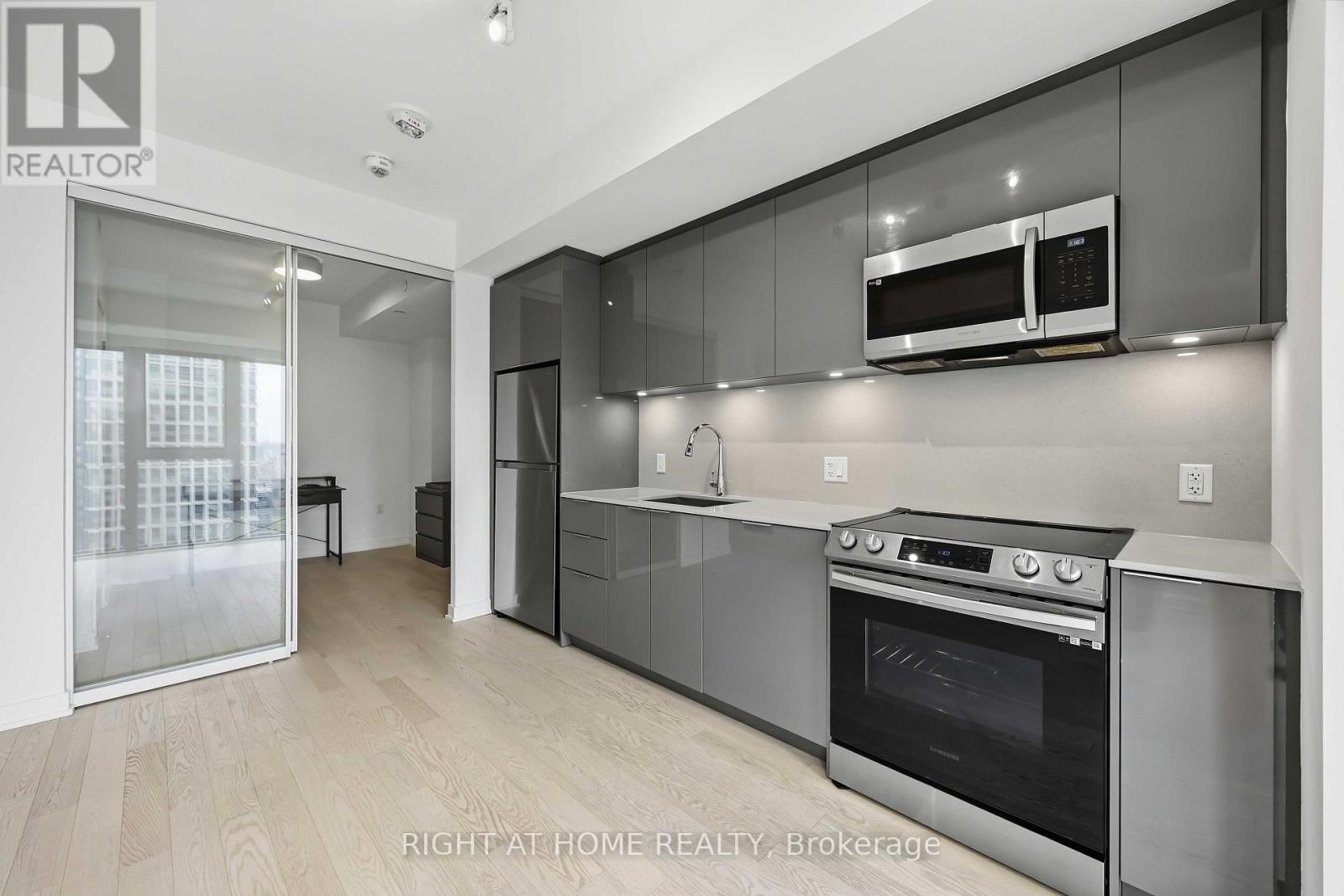 2801 - 357 King Street W, Toronto, Ontario  M5V 0S7 - Photo 10 - C13850004