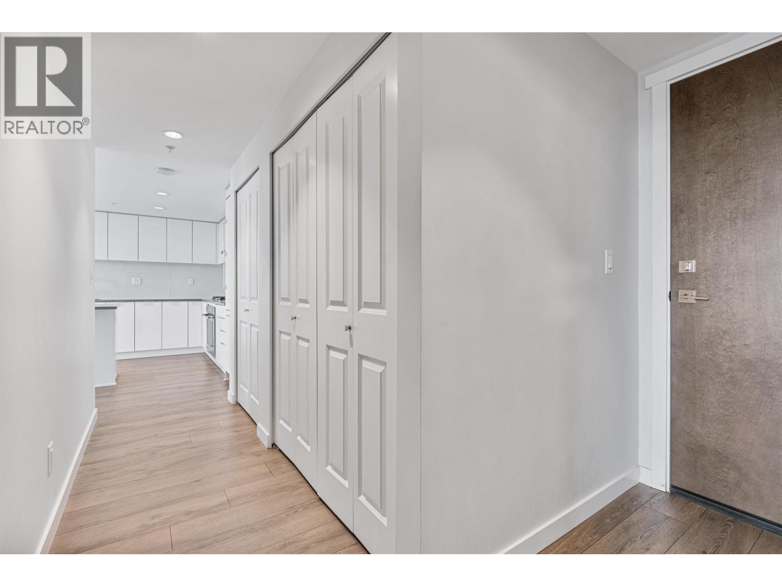 3703 2388 MADISON AVENUE