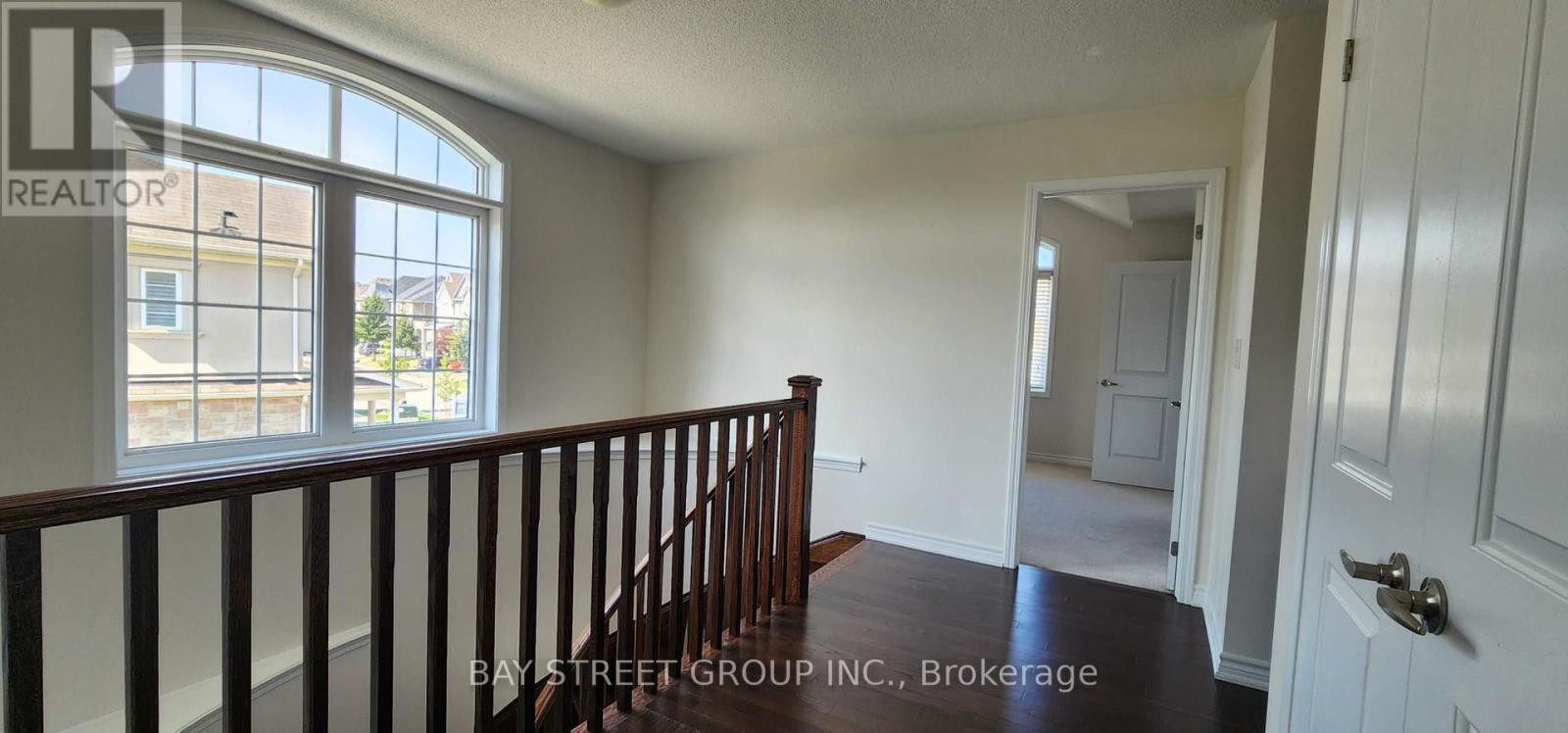 246 Degraaf Crescent, Aurora, Ontario  L4G 0X1 - Photo 9 - N13849950