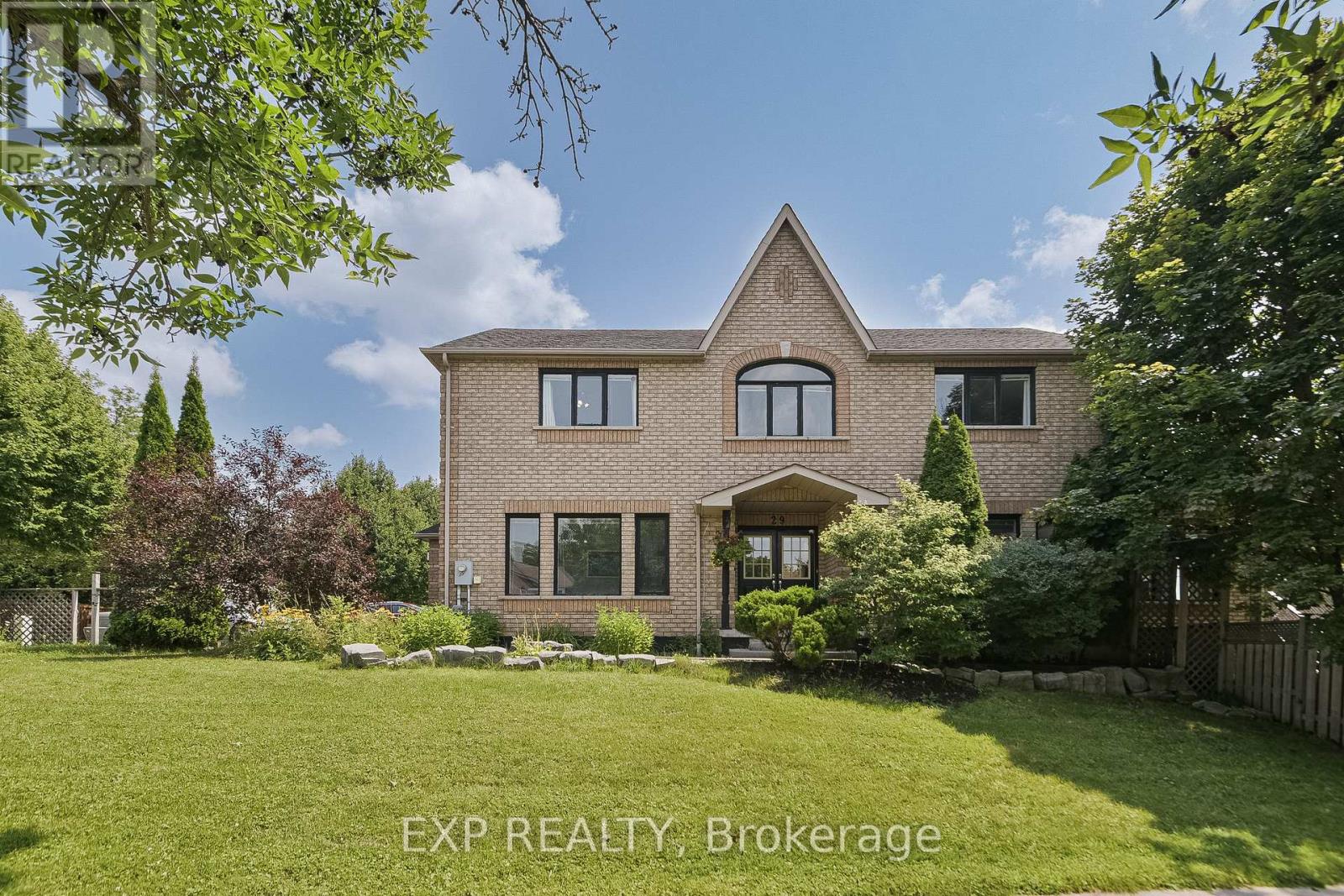 29 Batson Drive, Aurora, Ontario  L4G 7G8 - Photo 3 - N13849966