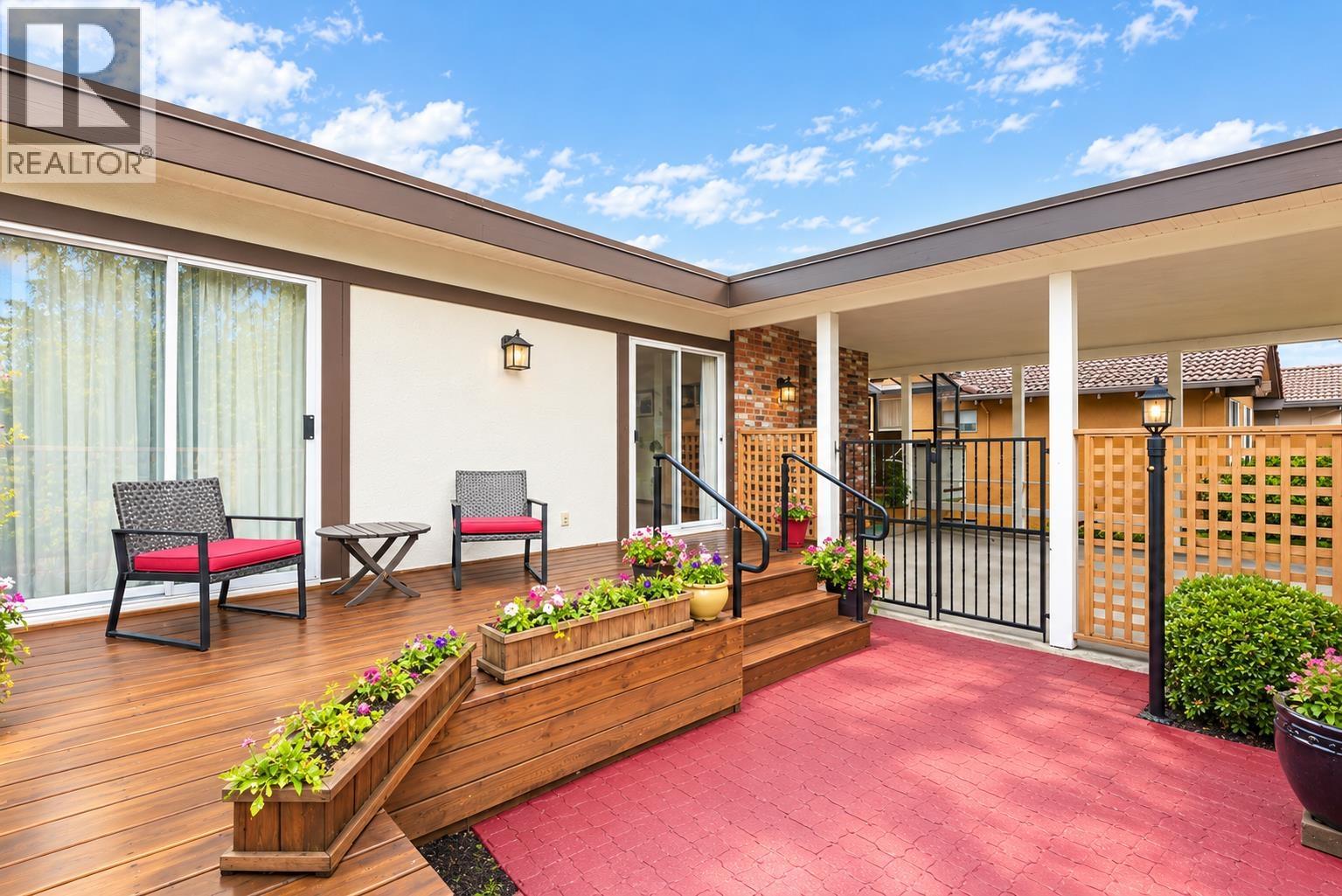 1541 HOWARD AVENUE