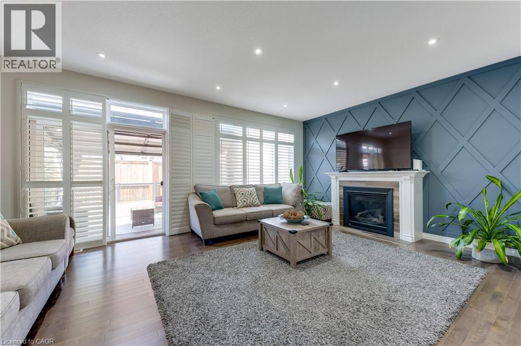 18 Crossbridge Avenue, Kitchener, Ontario  N2A 0J9 - Photo 7 - 40866102
