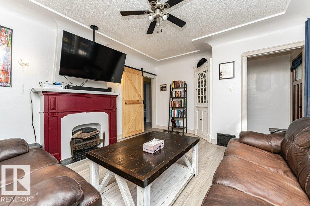 11910 94 ST NW