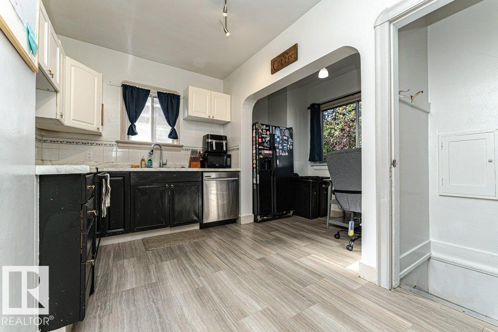 11910 94 ST NW