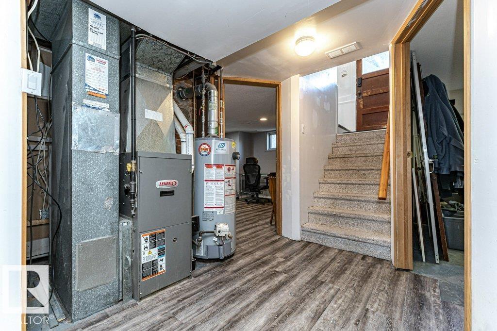 11910 94 ST NW