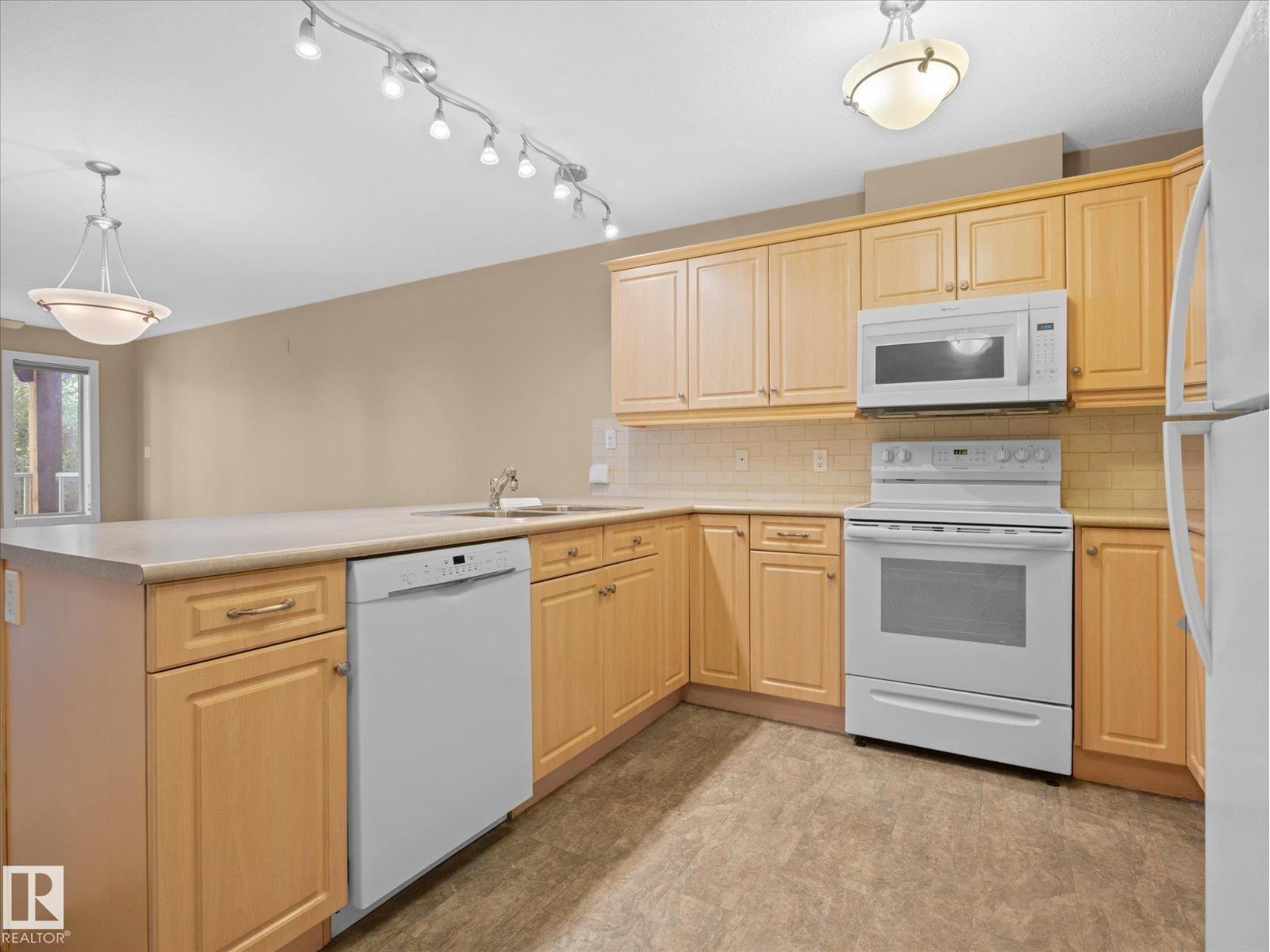 #237 278 SUDER GREENS DR NW