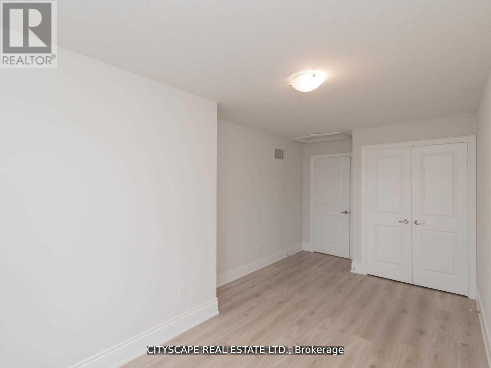 583 Wedgewood Drive, Burlington, Ontario  L7L 0J9 - Photo 23 - W13849916