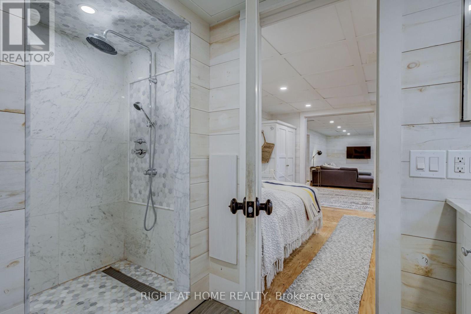 1627 Rometown Drive, Mississauga, Ontario L5E 2V4 - Photo 20 - W13849926