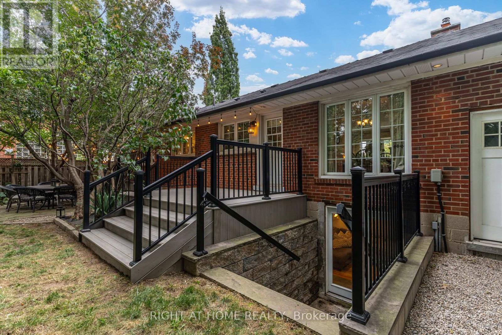 1627 Rometown Drive, Mississauga, Ontario L5E 2V4 - Photo 24 - W13849926
