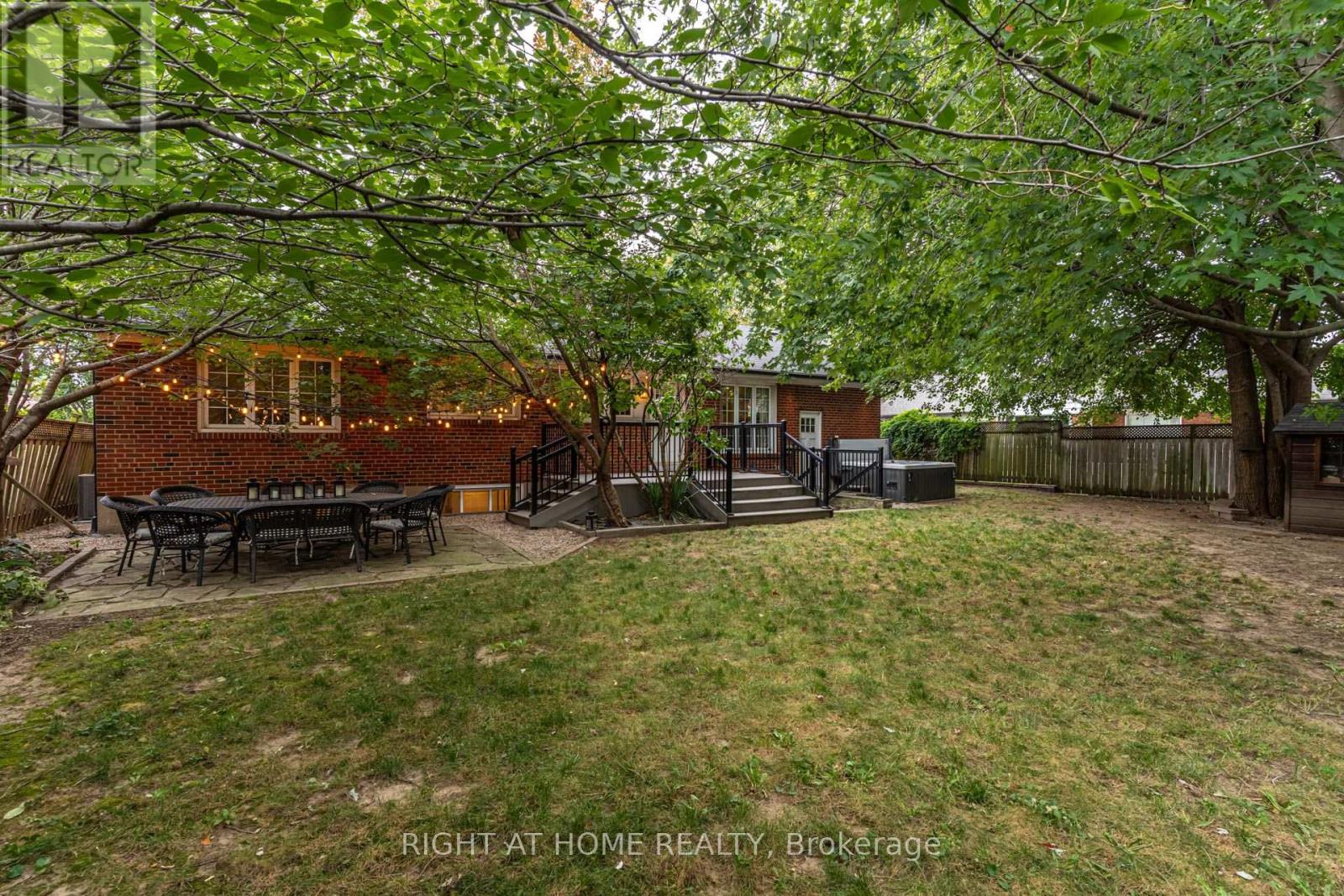 1627 Rometown Drive, Mississauga, Ontario L5E 2V4 - Photo 31 - W13849926