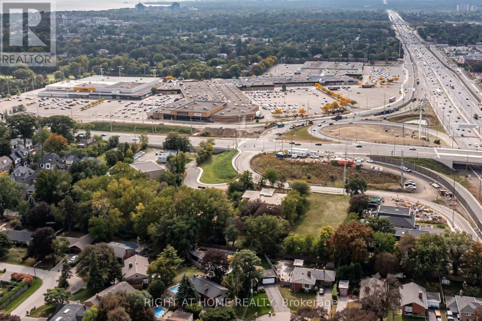 1627 Rometown Drive, Mississauga, Ontario L5E 2V4 - Photo 35 - W13849926