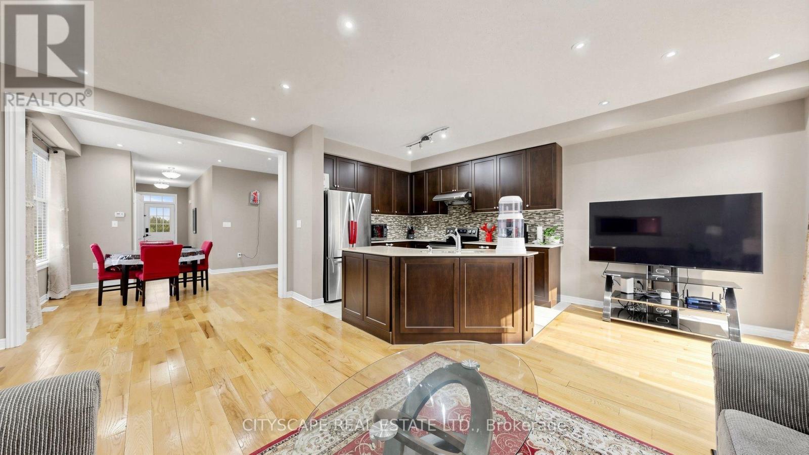 47 Goodsway Trail, Brampton, Ontario  L7A 4A4 - Photo 6 - W13849952