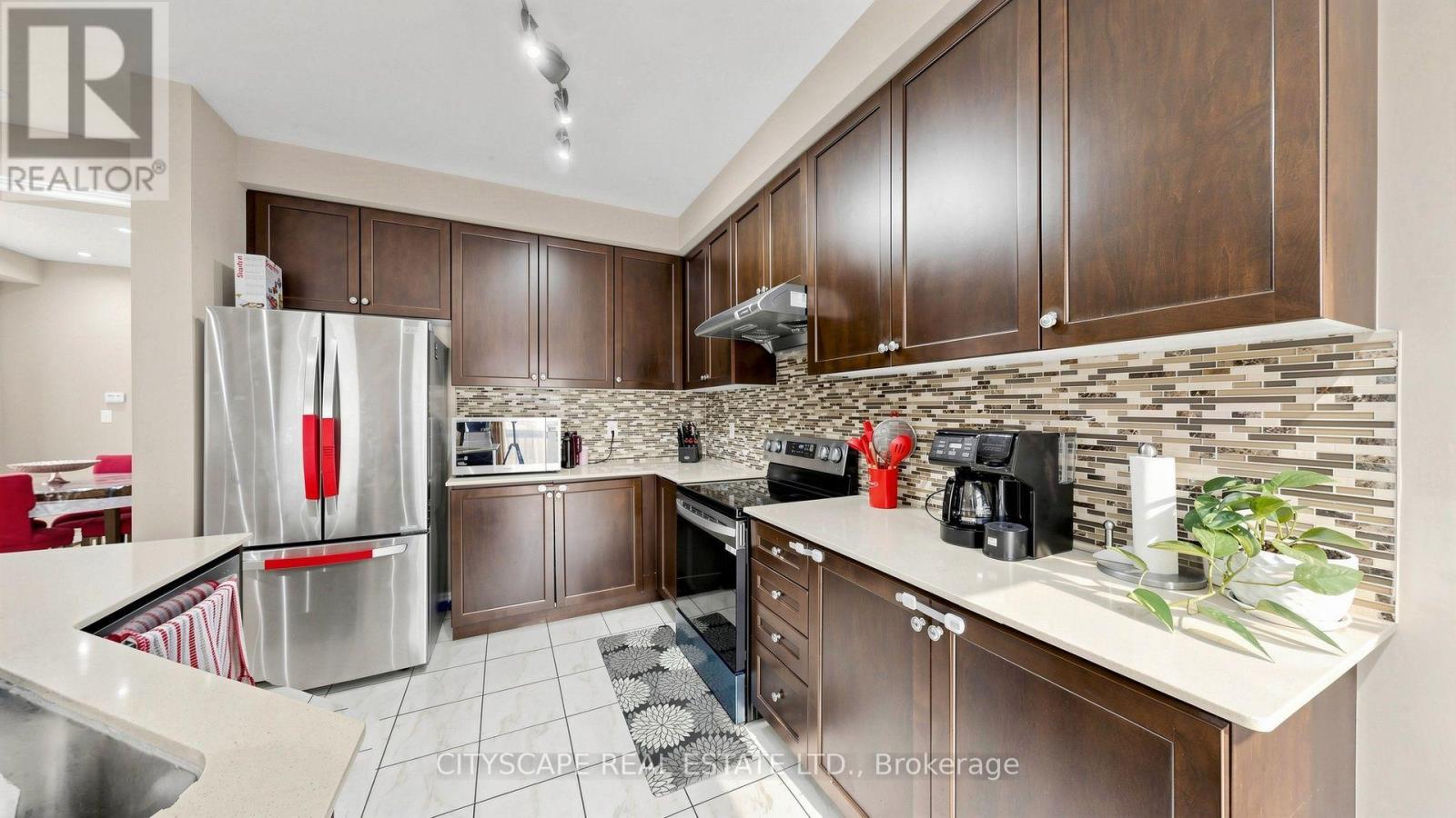 47 Goodsway Trail, Brampton, Ontario  L7A 4A4 - Photo 9 - W13849952