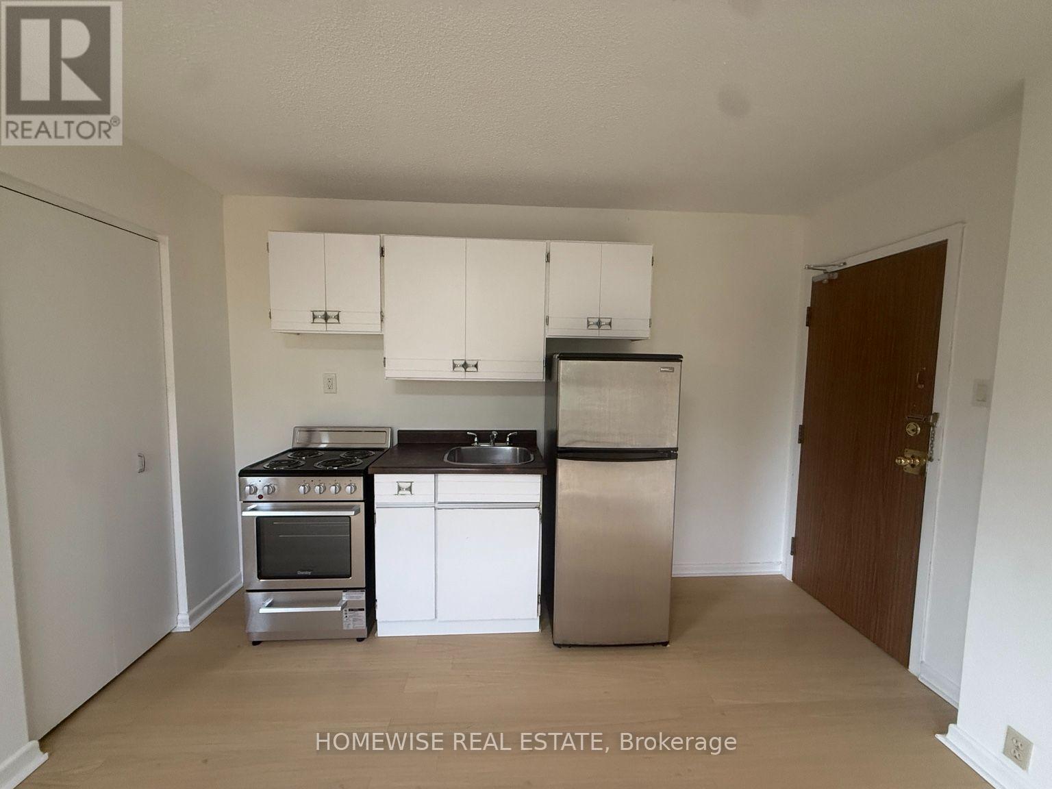 301 - 5 High Park Boulevard, Toronto, Ontario  M6R 1M5 - Photo 3 - W13849992