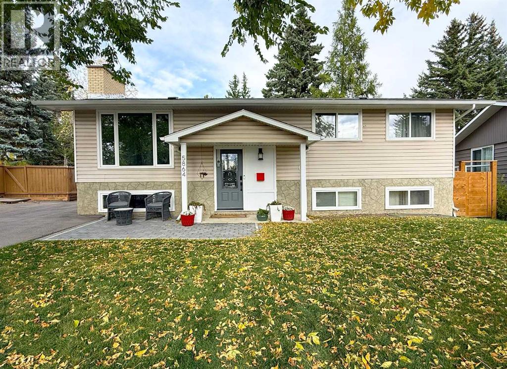 5864 Dalford Hill NW, Calgary, Alberta  T3A 1L6 - Photo 2 - A2349346