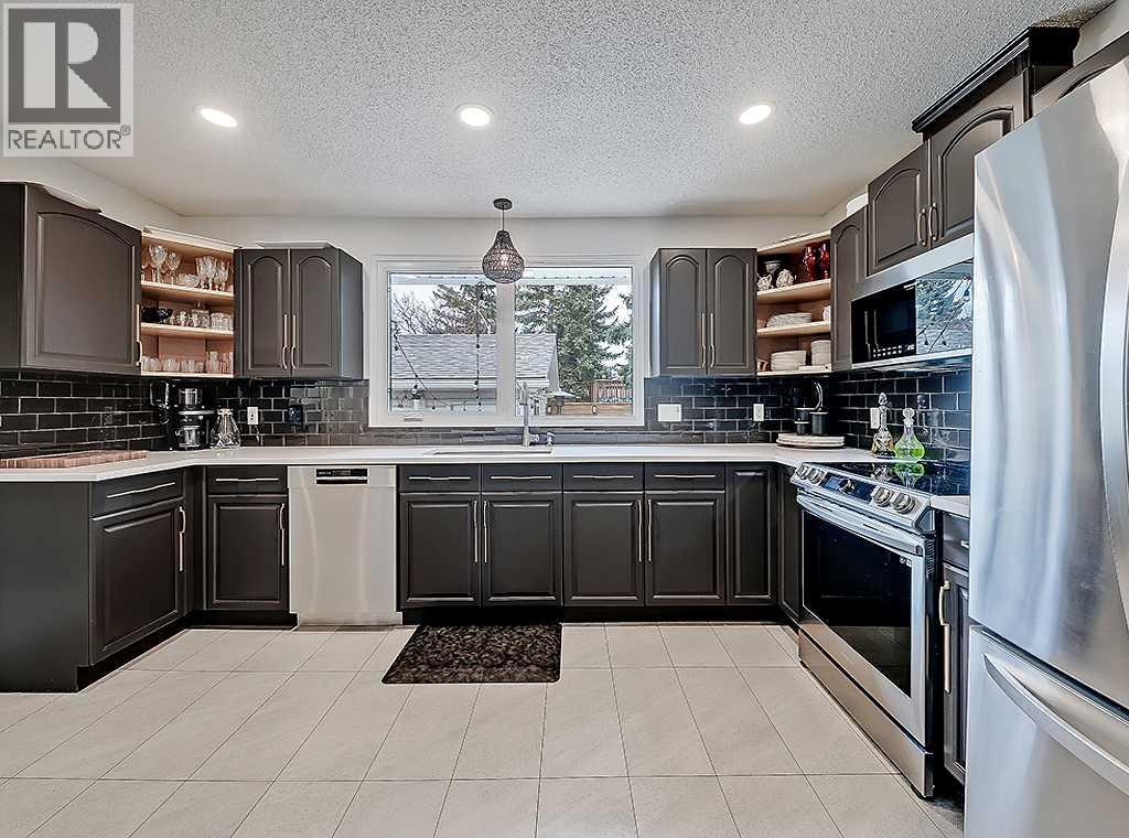 5864 Dalford Hill NW, Calgary, Alberta  T3A 1L6 - Photo 9 - A2349346