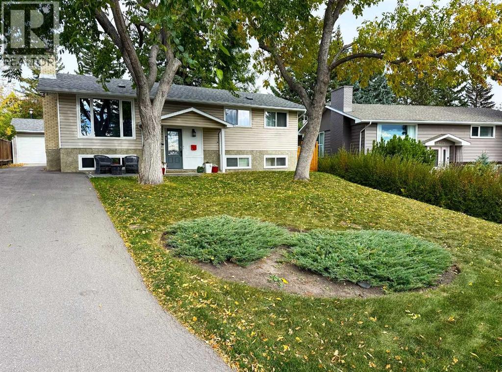 5864 Dalford Hill NW, Calgary, Alberta