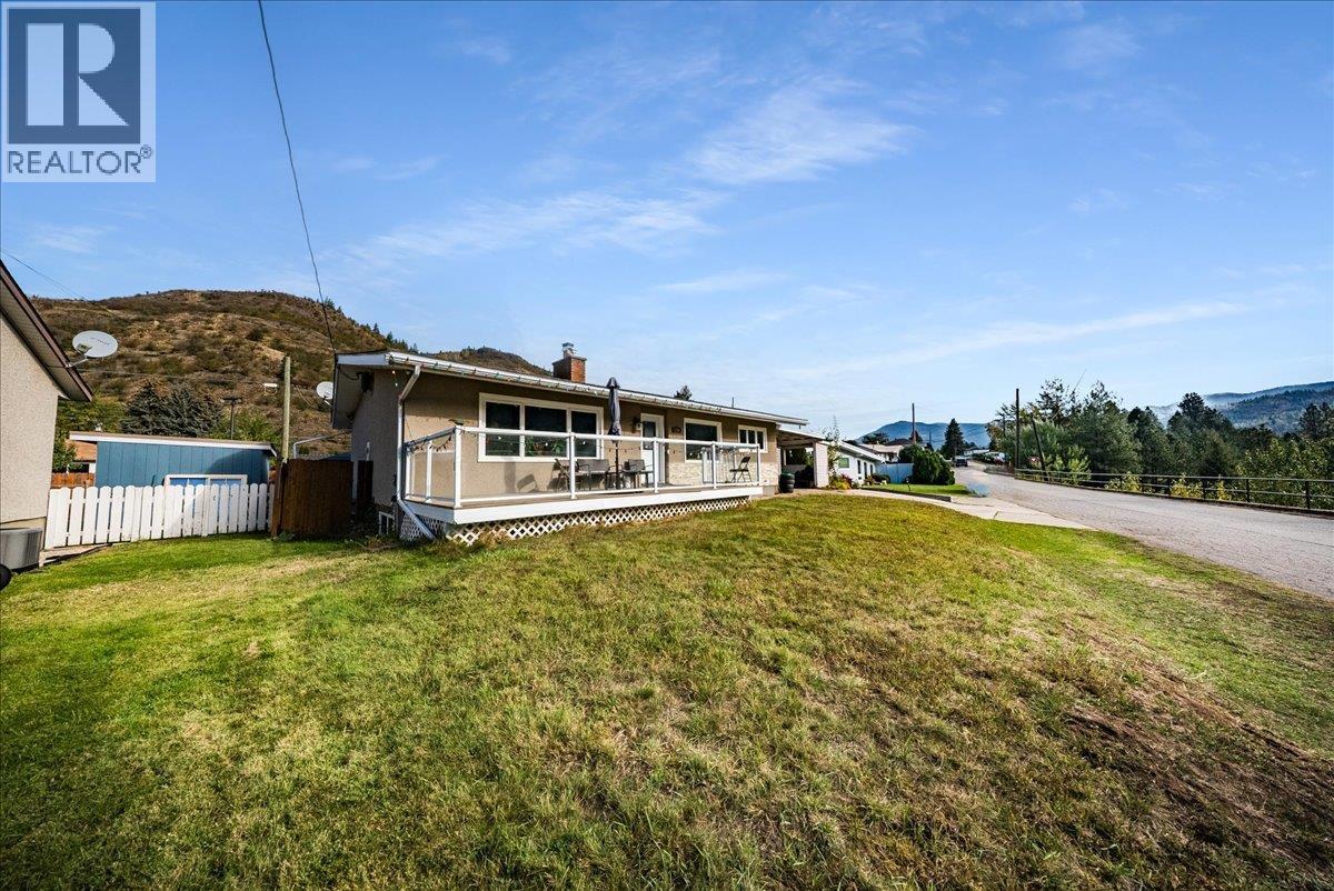 290 8TH Avenue