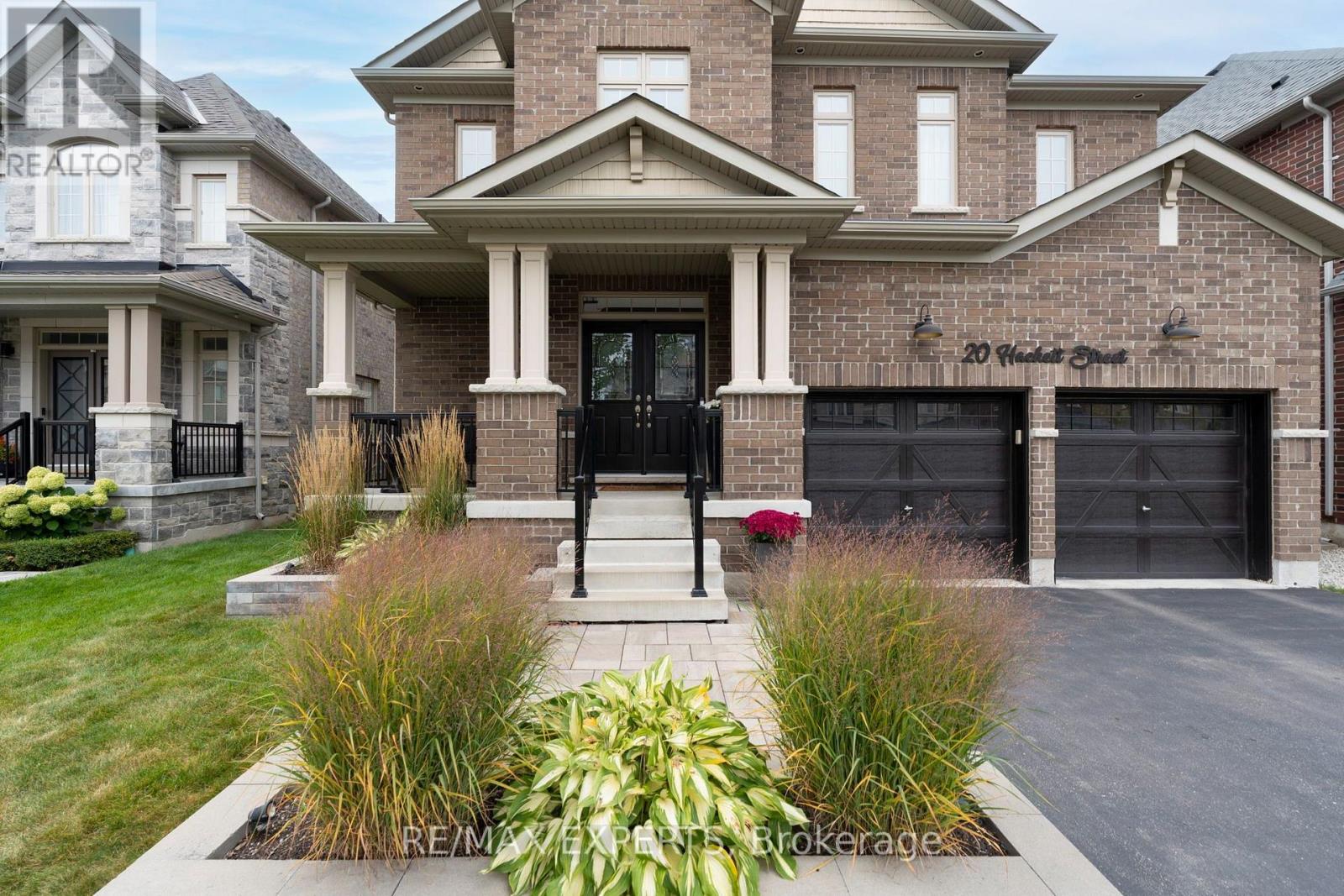 20 Hackett Street, New Tecumseth, Ontario  L9R 1V2 - Photo 3 - N13849328