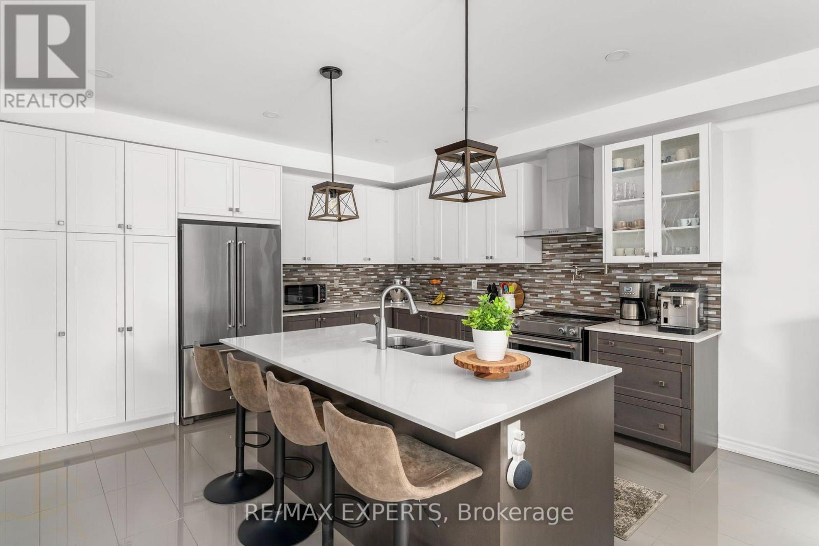 20 Hackett Street, New Tecumseth, Ontario  L9R 1V2 - Photo 14 - N13849328