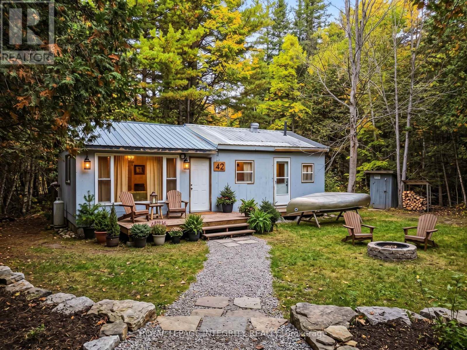 665 BATHURST LINE E, Tay Valley, Ontario