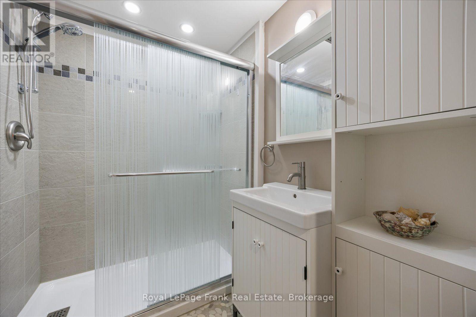 19 Long Drive, Whitby, Ontario  L1N 8E2 - Photo 22 - E13850164