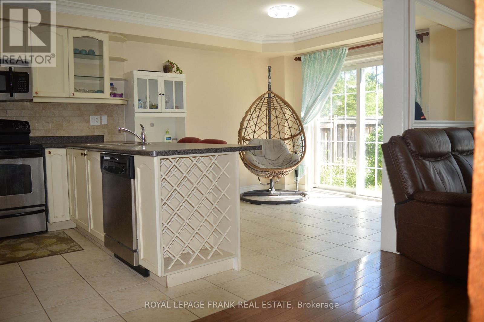 61 Summerside Avenue, Whitby, Ontario  L1R 0J9 - Photo 10 - E13850302